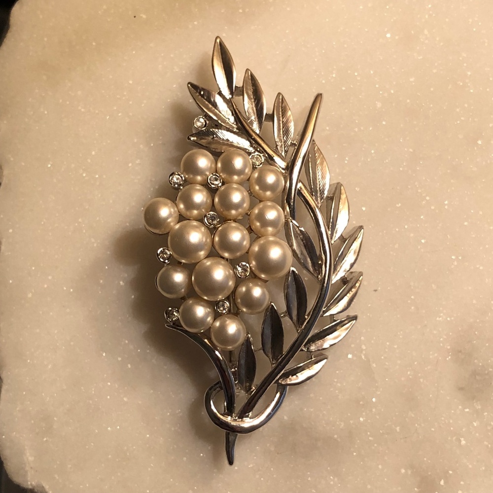 Carucci Rhinestone & Faux Pearl Brooch